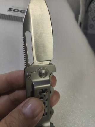 herramienta de corte gris