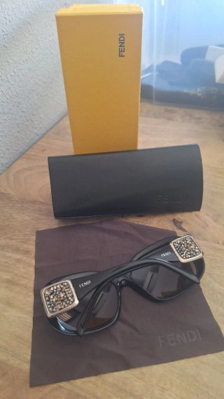 Gafas de sol Fendi mujer negras