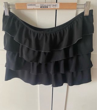 Falda Zara volantes negra