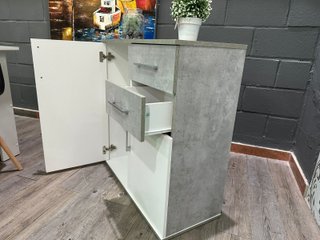Mesa comedor con 4 sillas y aparador