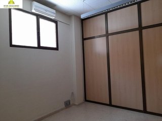 Local comercial en alquiler en Santa Cruz - Industria - Polígono Campollano en Albacete