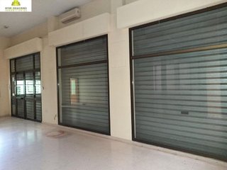 Local comercial en alquiler en Santa Cruz - Industria - Polígono Campollano en Albacete