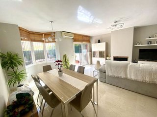 Casa adosada en venta en Centro Urbano en Estepona