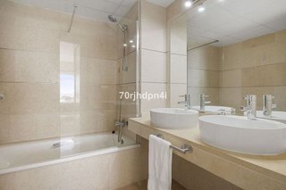 Ático en venta en Centro Urbano en Estepona