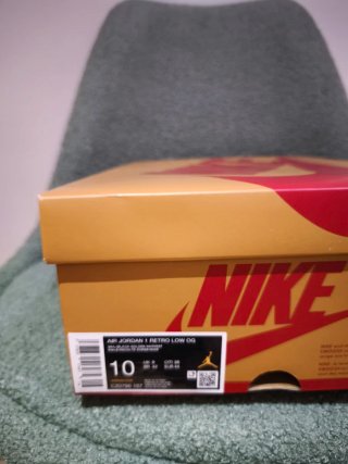 ✅Nike Air Jordan Retro 1 Low OG Rookie of The Year