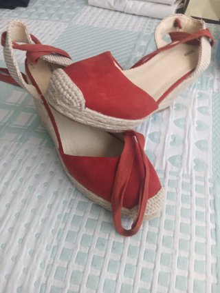 Lote Sandalias Cuña Zara Marrón y Rojas