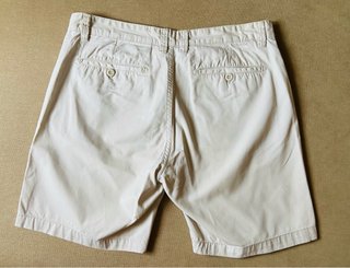 PANTALÓN CORTO BERMUDA DE HOMBRE BEIGE