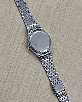 Reloj Titan Sport Cuarzo Acero Dorado