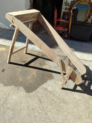 Criba antigua madera para aceitunas