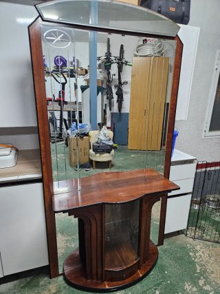 Mueble de entrada con espejo
