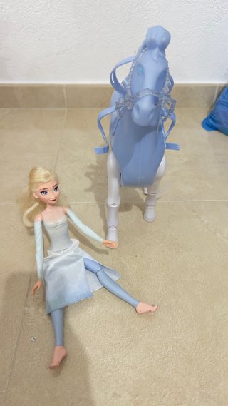 Elsa Frozen con Caballo Azul