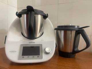 Thermomix TM5 Completa + Vaso Extra y Libros