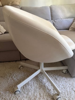 Poltrona girevole Ikea beige in pelle