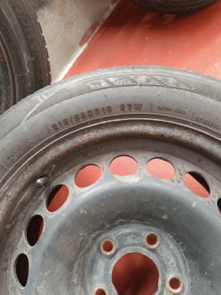 Neumáticos de coche
