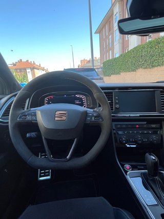 SEAT Leon ST Cupra 300 4Drive DSG