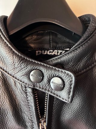 Chaqueta de moto Ducati Negra y Roja