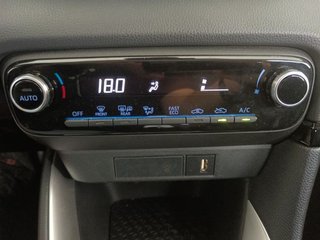 Toyota Yaris 1.5 120H Business