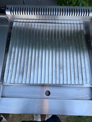 Barbacoa profesional piedra volcánica + mueble