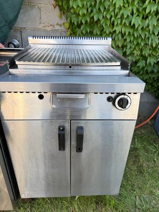 Barbacoa profesional piedra volcánica + mueble