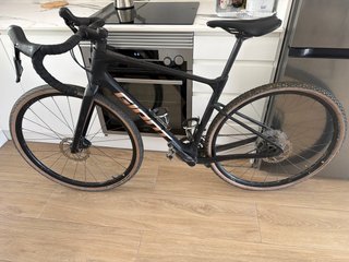 Giant Revolt 3 Gravel Bike