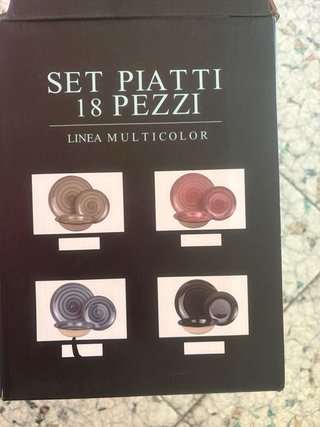 Set 18 piatti in porcellana