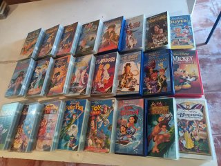 Lote cintas VHS y reproductor DVD Philips