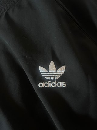 Chaqueta Adidas Negra y Gris