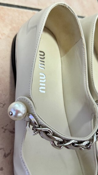 Miu Miu originali Ballerine Vernice Beige/Nero