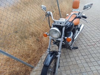 Moto Daelim Cruiser Negra y Marrón