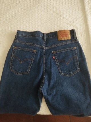 Pantalón vaquero Levis acampanado