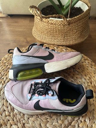Zapatillas Nike Air Max rosas y negras