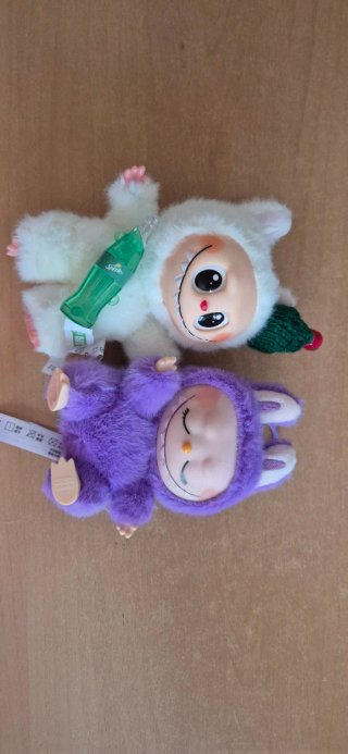 Labubu Sprite y Morado