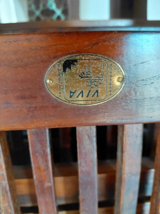 Lote de 12 Sillas plegables de teka. Marca Viva