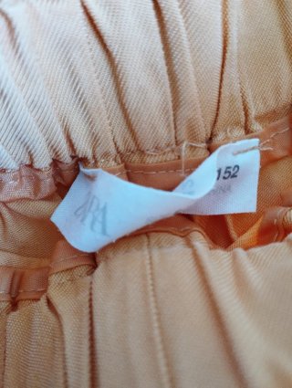 Bermuda naranja con cordón