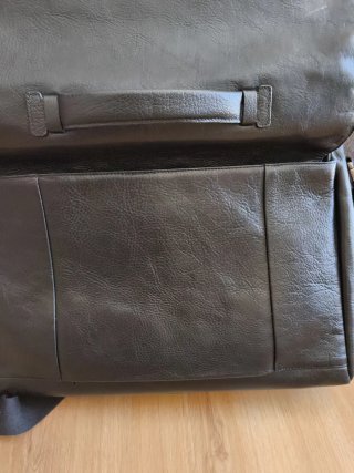 Maletín Piquadro 100% Cuero Negro