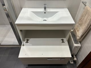 Mueble de baño completo beige y plata