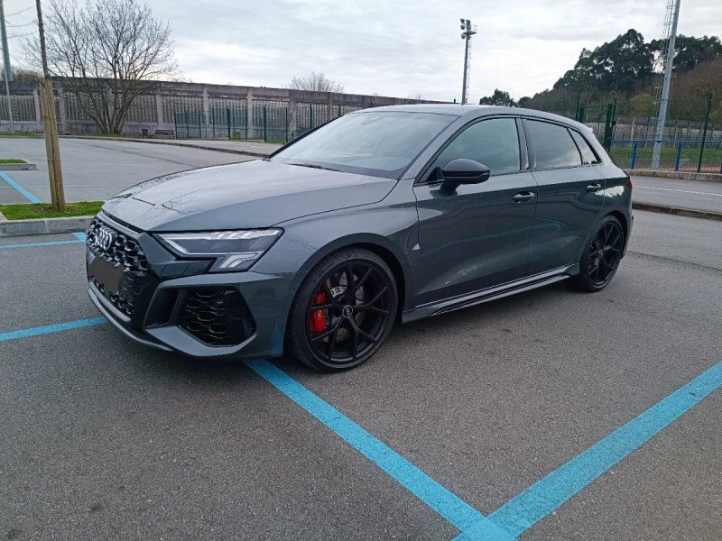 Audi RS3 2023 - foto 1