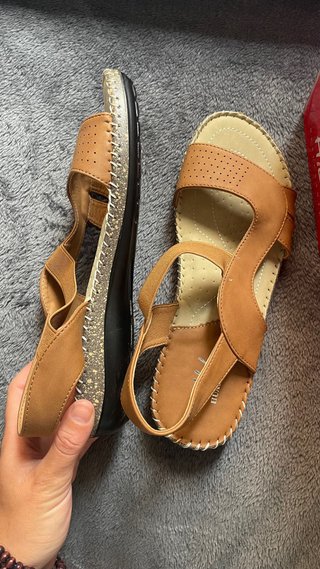 Sandalias marrones de ante ergonómicas