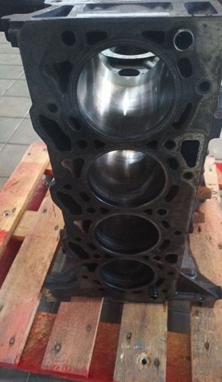 105404 qvfa bloque ford transit ft 330 l (largo)