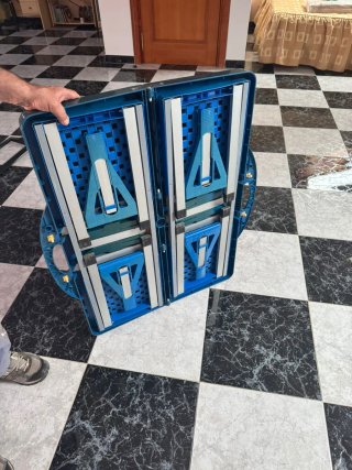 Tavolo pieghevole da campeggio con 4 sedie