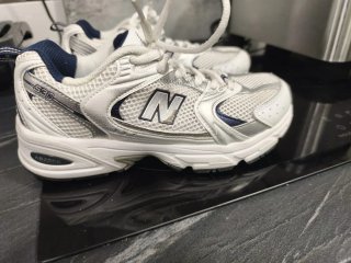 New Balance Deportivas Plata y Blanco