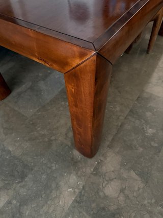 Mesa de comedor de madera maciza
