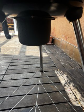 Barbacoa Negra con Detalles Naranja