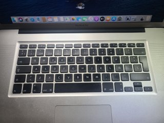 MacBook Pro 17" Quad Core 2.5 GHz PERFECTO
