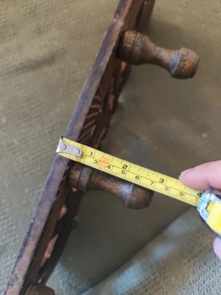 Appendiabiti in legno con elefanti decorativi