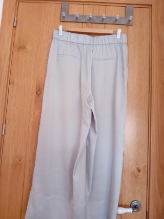 Pantalón Zara ancho satinado
