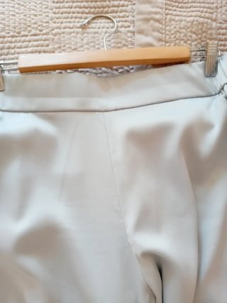 Pantalón Zara ancho satinado