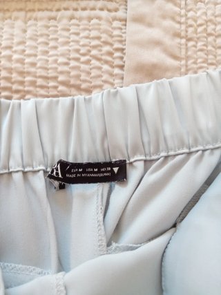 Pantalón Zara ancho satinado