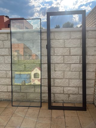 Ventana y Marco de Ventana