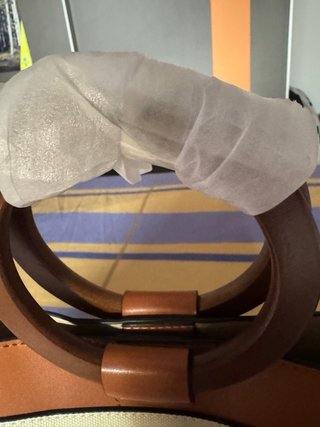 Bolso mano o bandolera beige y marrón